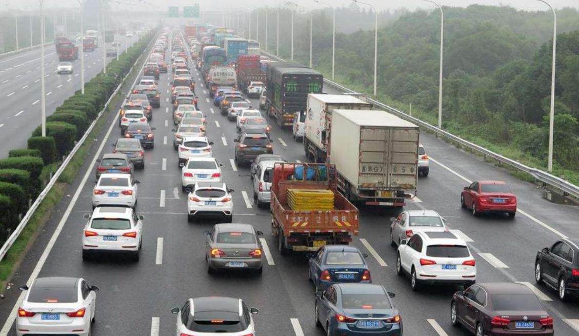 高速公路收费“新标准”，9月底实施差异化收费，事关无数车主