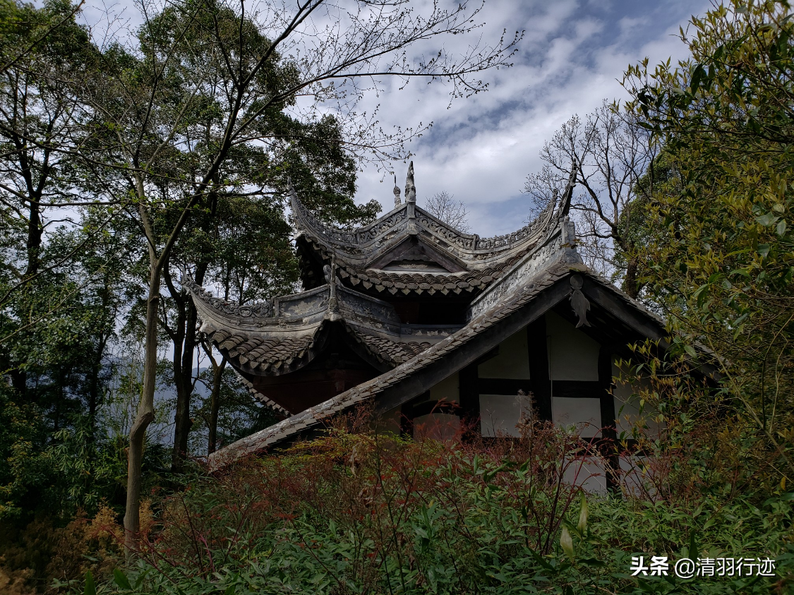四川隐藏一处4A景区，山势如柱离成都170公里，是登山好去处
