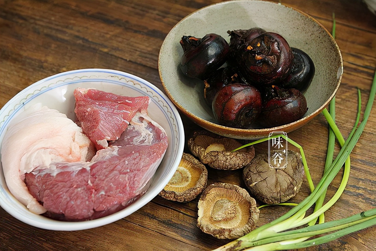 广东人都爱吃的蒸肉饼，汁香肉滑，十几分钟做一道，营养好吃下饭