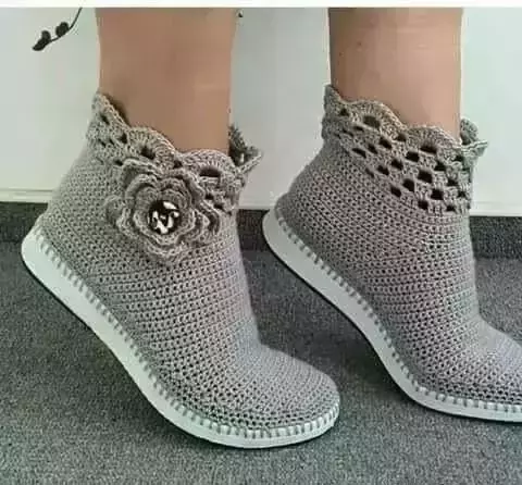 打毛线鞋子的花样图片(五花八门毛线鞋) - 赤虎壹号