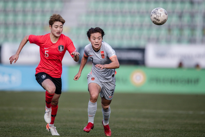 2018u16法国女足世界杯(2-0韩国队！中国女足获1良策，女教皇高明之处，贾秀全应恪守)