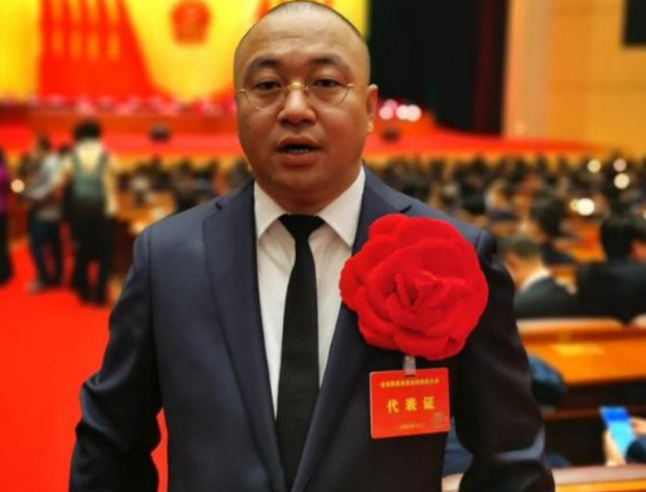 二驴出面充当和事佬，促使辛巴与东方阿保和解，网友：全网大团结