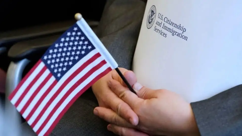 美国移民新提案：最低$1500即可马上“插队”拿绿卡