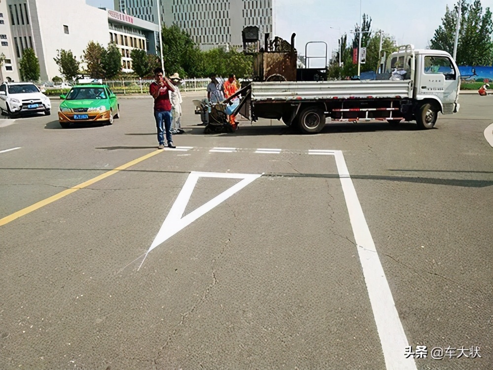 最全的路面标志线，这些标志你要记好了！