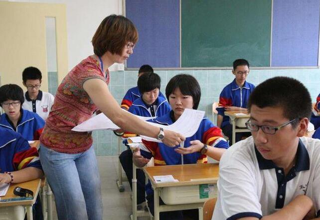 高考当天别穿“校服”，可能会影响高考成绩，提前了解不吃亏