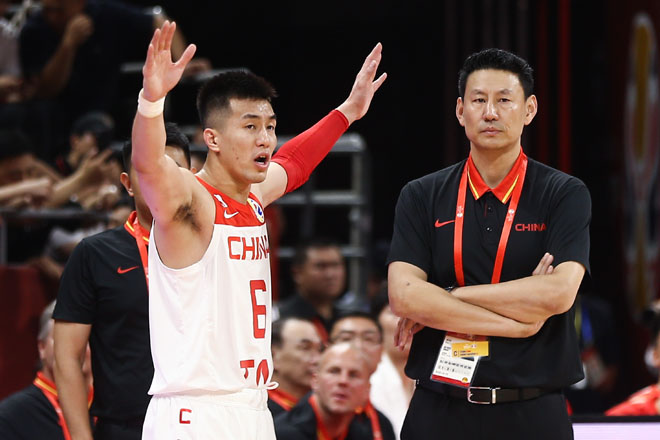 波尼卡为什么不进nba(10年流浪5国8队！遭排挤却不认命，他击溃男篮希望，郭艾伦学学吧)