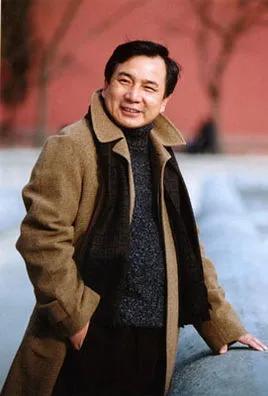 他90年代买了中国第一台法拉利，北京首富李晓华靠的是什么？