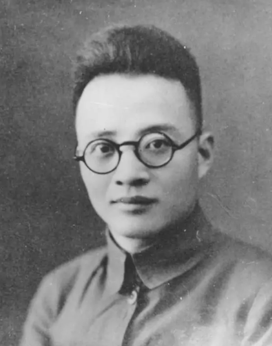 1950年罗明到北京参加会议，偶遇老友杨尚昆，可惜对方未认出他来