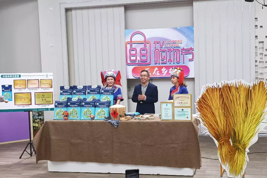 瑶珍&深圳电视台宜和购物首秀，深受深圳市民青睐