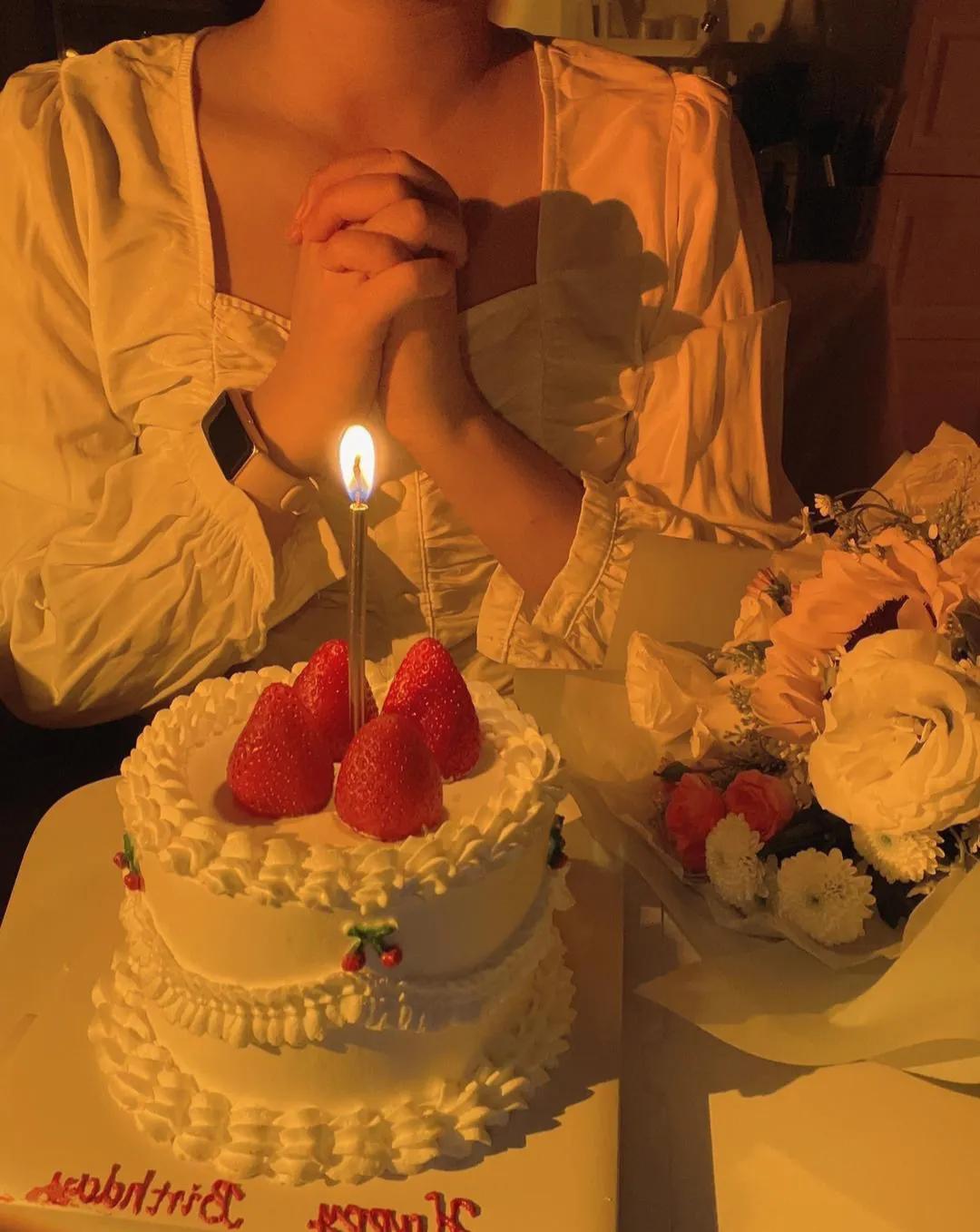 关于生日的说说独特的配图「简短」 _qq说说网