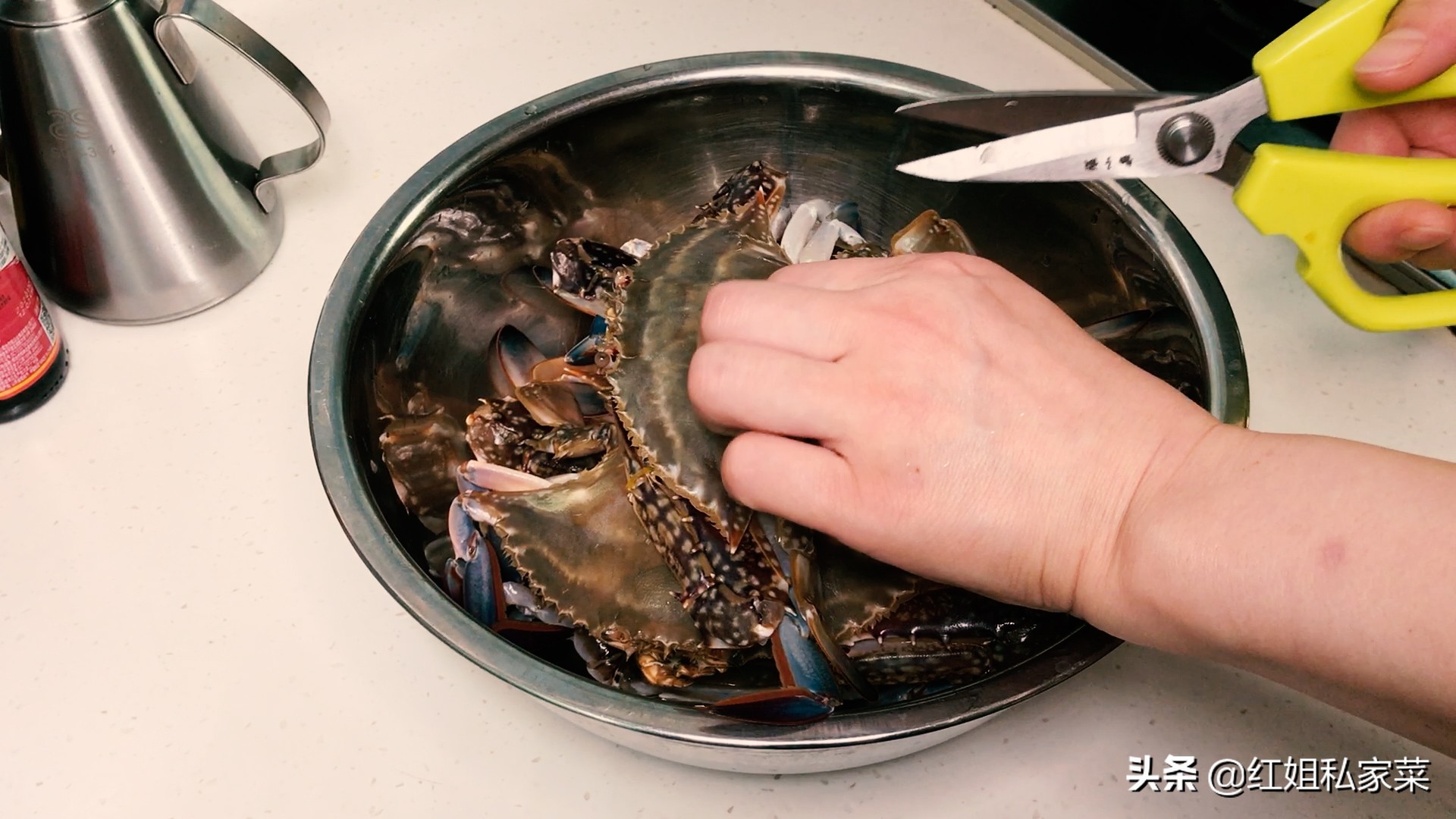 清蒸梭子蟹的家常做法，原汁原味，肉鲜味美