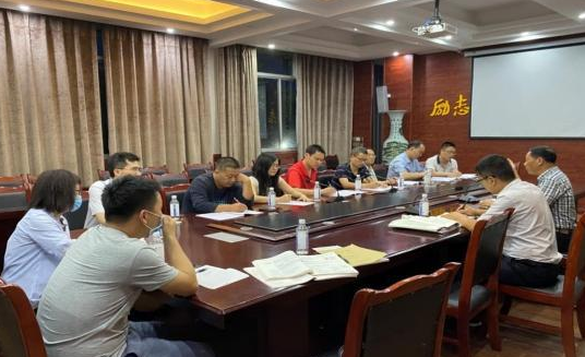 教师工资发生变化，拟将实行薪资新方案，收入差距又被拉大