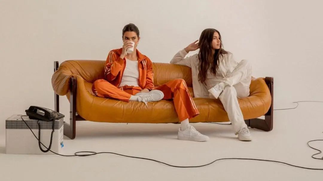 英国卫裤的啪啪怕故事200字