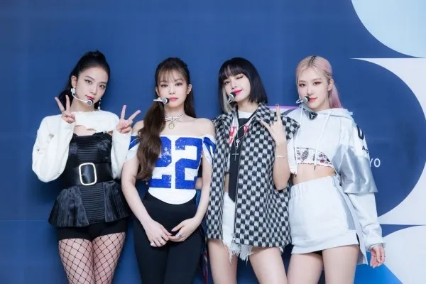 Lucas私生活争议后的近况如何?要退团了吗;BLACKPINK即将回归?