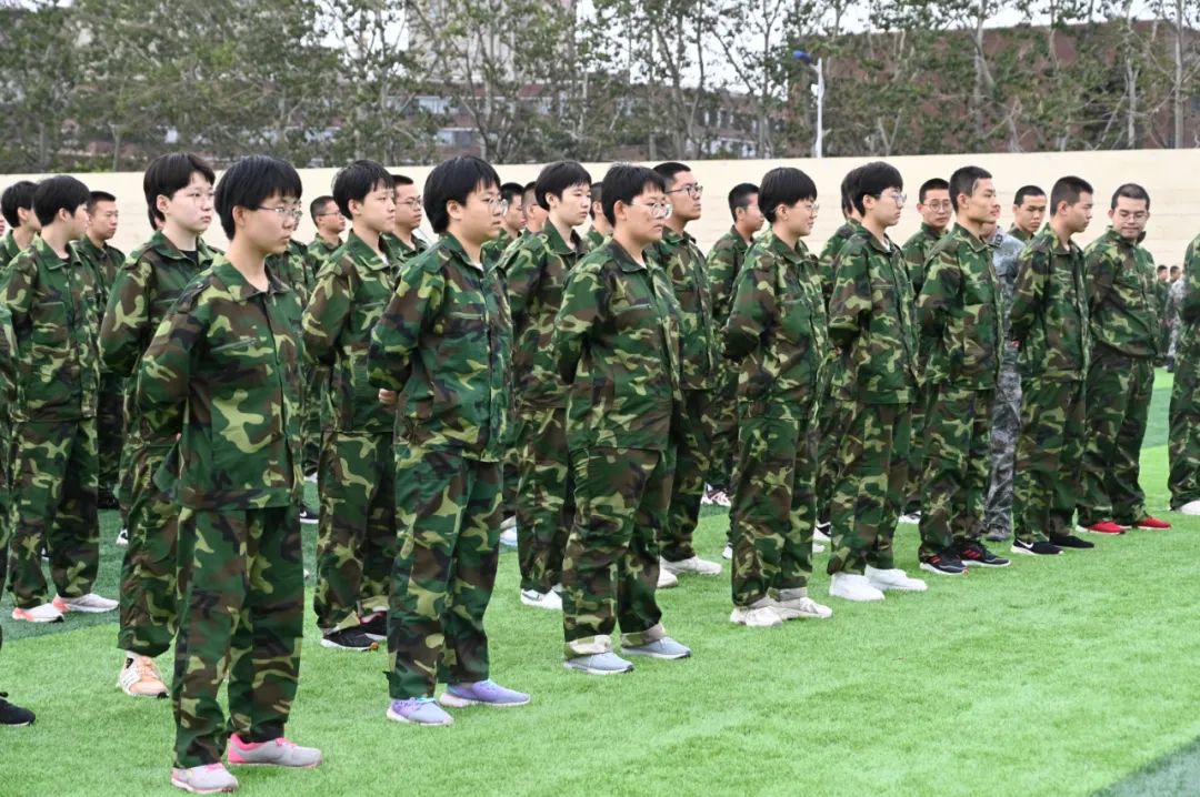 身着迷彩，英姿飒爽！清徐县徐沟中学高一新生军训剪影