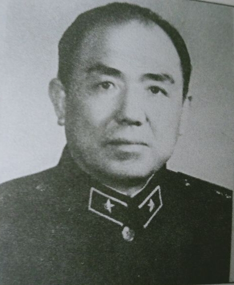 55年9月授衔时上海警备区大校以上人员的任职、级别、勋章、薪金