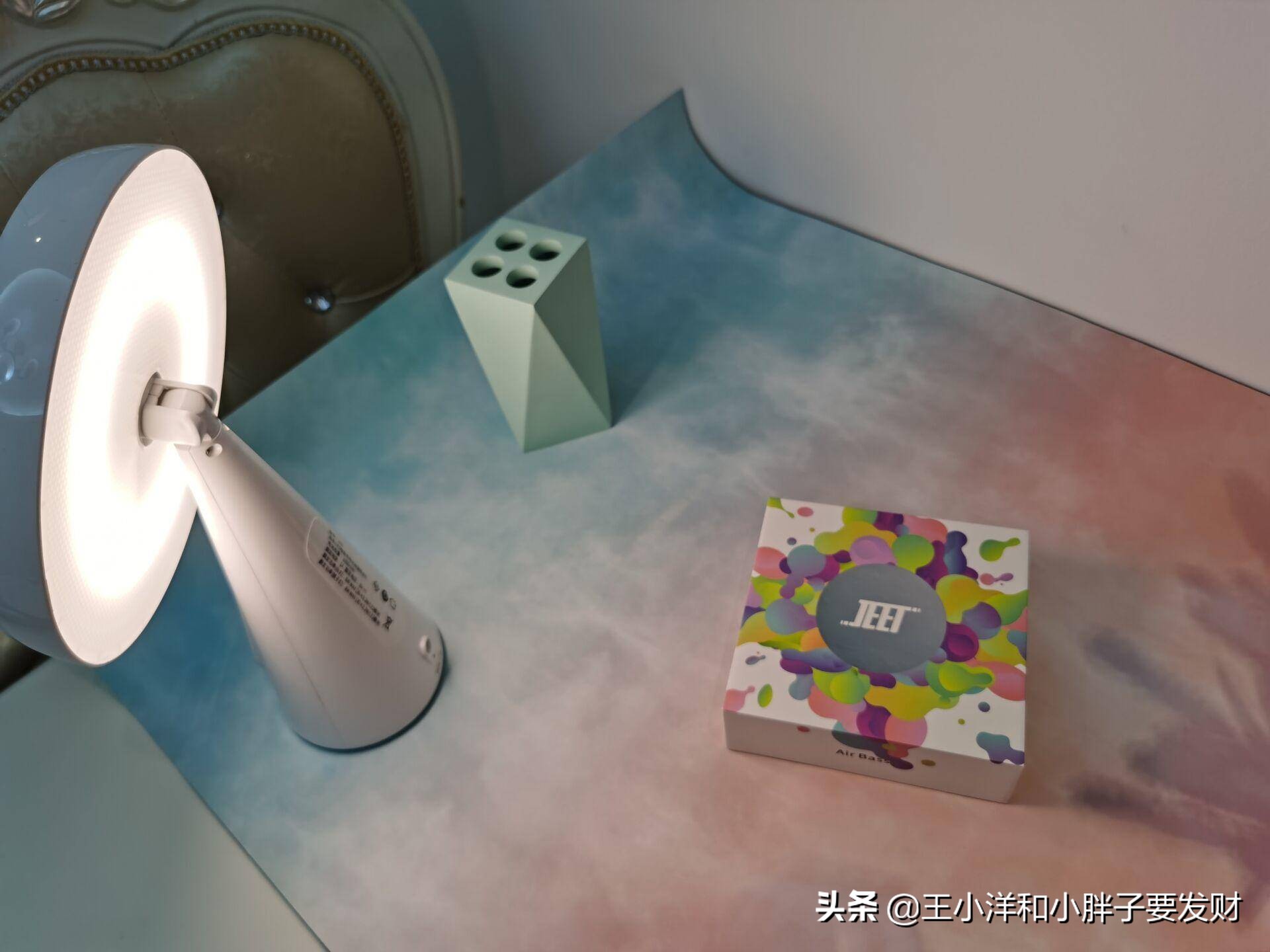 NOME实体店50块钱买的LED美妆镜，真是香啊