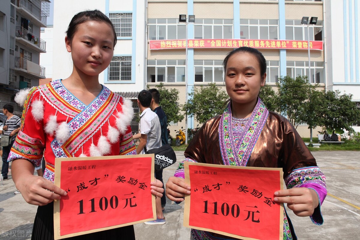 河南某校奖励“学霸”，奖学金50万，网友：有必要奖励这么多？