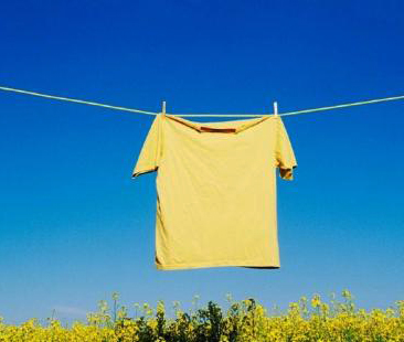 防止衣服褪色可以用盐泡吗？