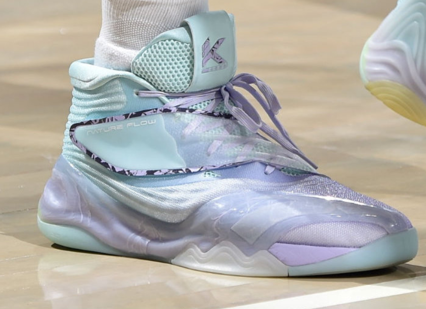 安踏kt7代曝光!全掌超临近发泡科技,异形碳板面积大,对标李宁