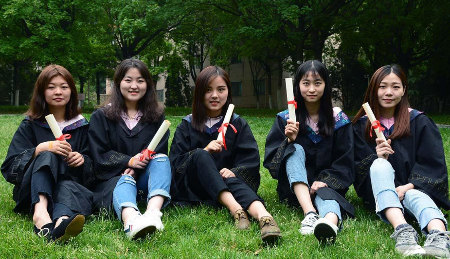 毕业后想要留校任职，除了成绩优秀之外，还需要满足哪些条件？