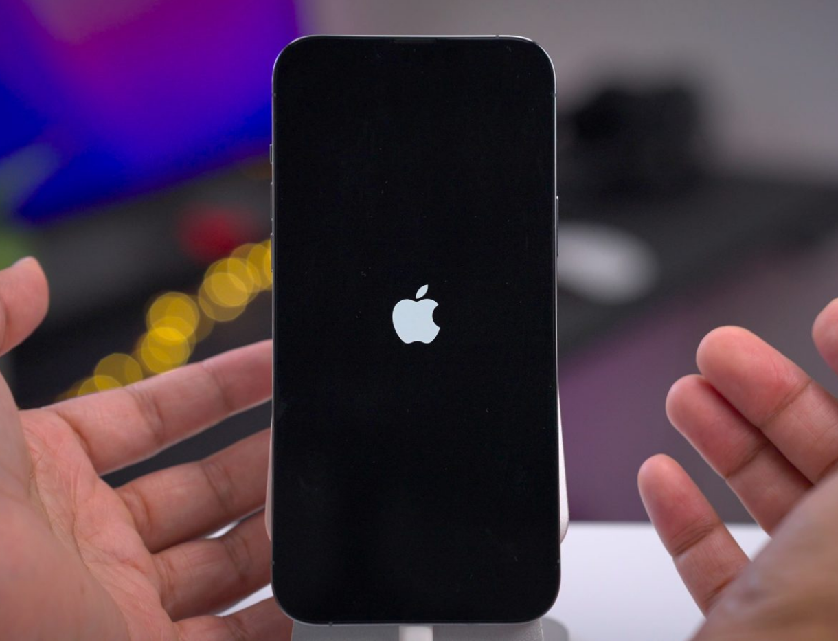 苹果发布iOS 15.1.1系统更新，修复通话质量下降的问题