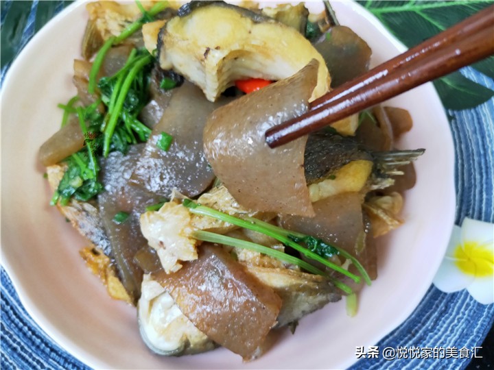 秋冬要多吃魔芋豆腐，推荐3种美味做法，吃得少饱得快，还易消化