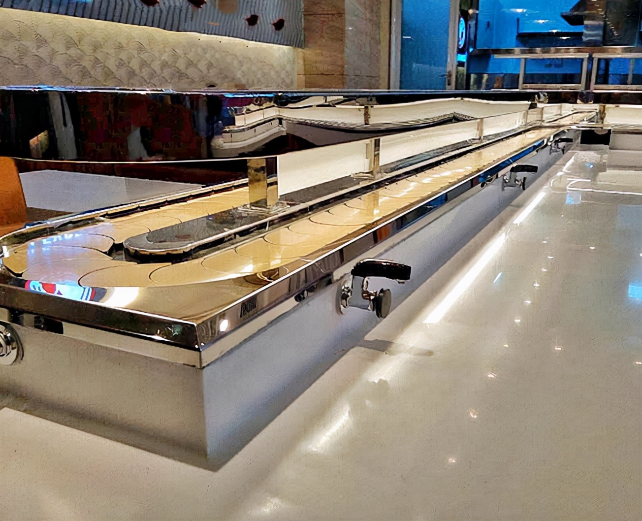 凱利翔帶你看看一套完整的旋轉(zhuǎn)壽司設(shè)備都包括哪些功能