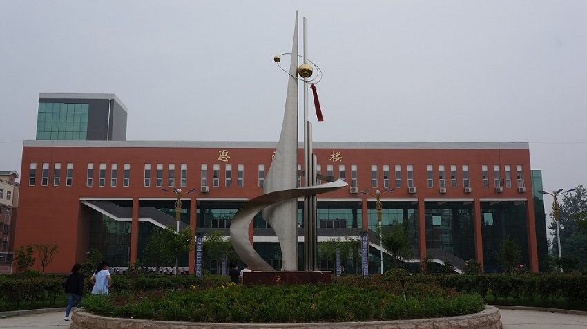 周口2020高考，郸城一高717分获市理科状元，600分上线人数增千人