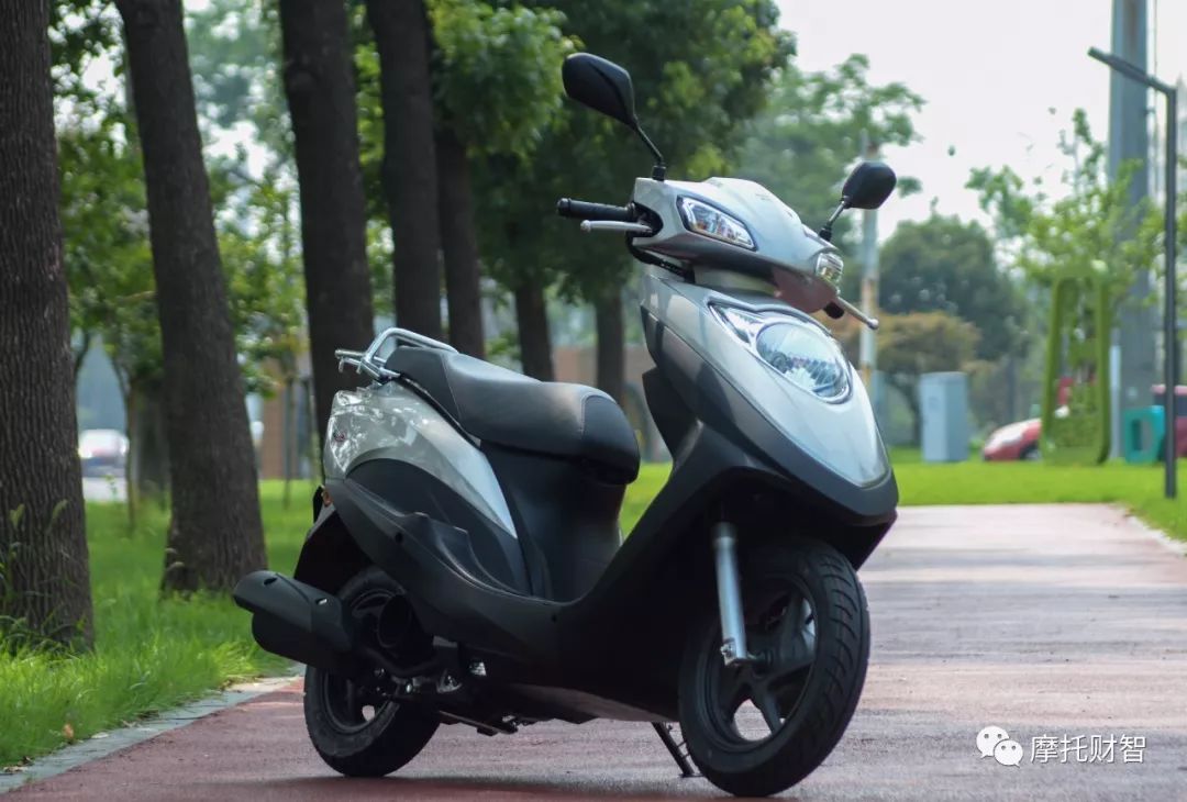 6998元，新大洲本田通勤实用的NS125D，城市代步利器