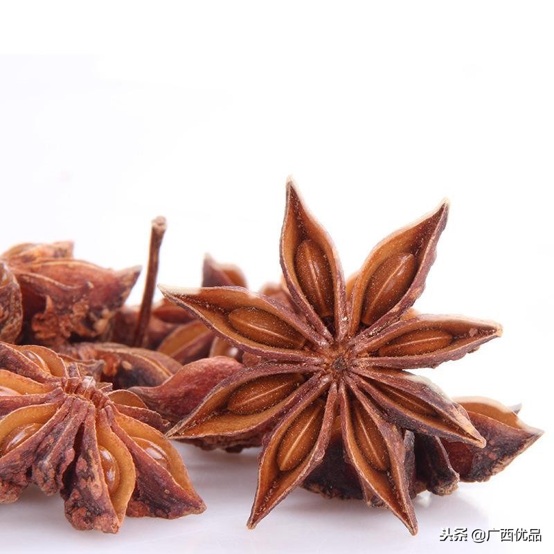 正宗新疆烤羊肉串超详细制作流程，附带腌制香料配比！