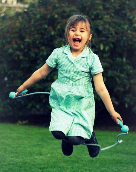 孩子太矮怎么办？做到这几点。身高蹭蹭的长，爸妈赶紧学起来