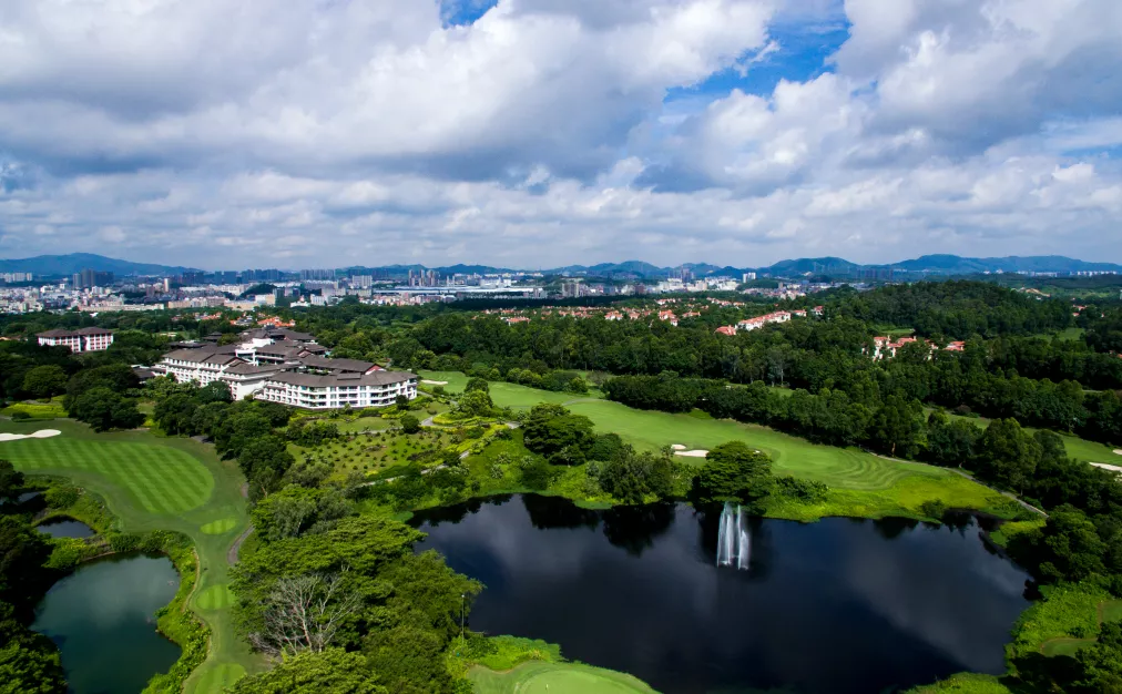 龙华最“神秘”的学校！竟然有550年历史！还是英式教育的典范！