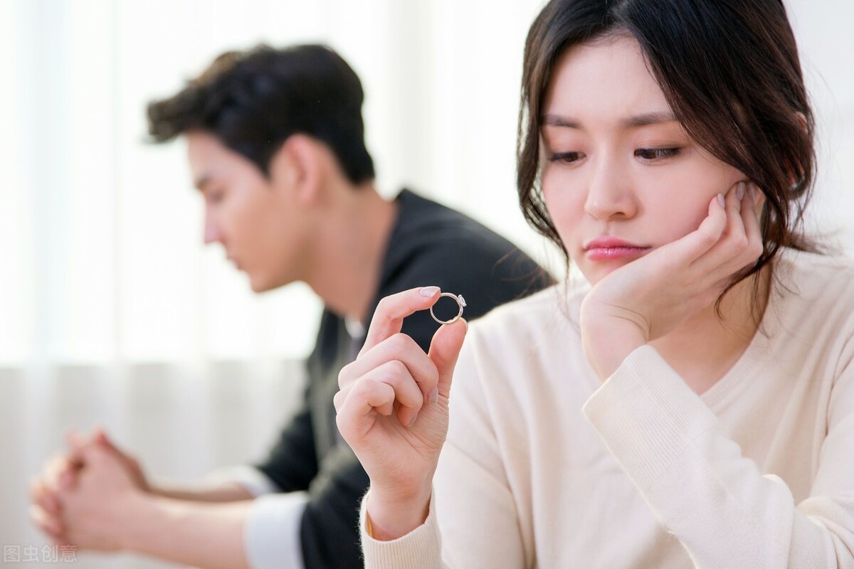 当爱已成负担，离婚不是失败，而是对自己尊严的重新选择