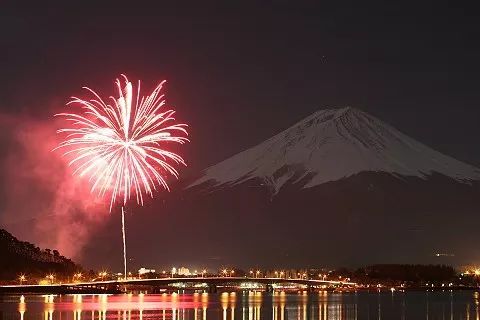 日语里这些充满意境的词，到底有多美？