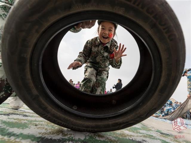 萌萌的“海陆空三军”，幼儿园举办军事运动会