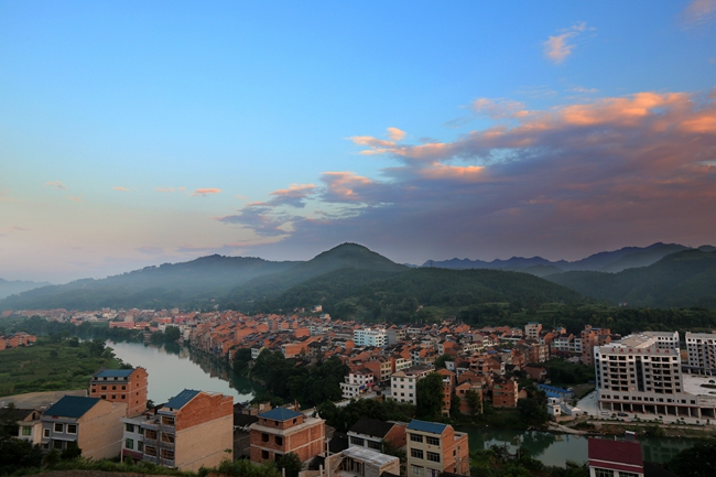 贵州镇远县青溪镇,镇远青溪镇:我为群众办实事 敲门行动暖人心-出走网