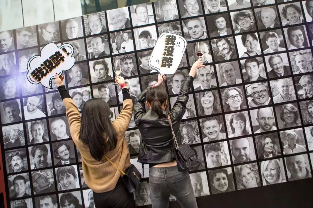 初冬虽冷，城事依旧热