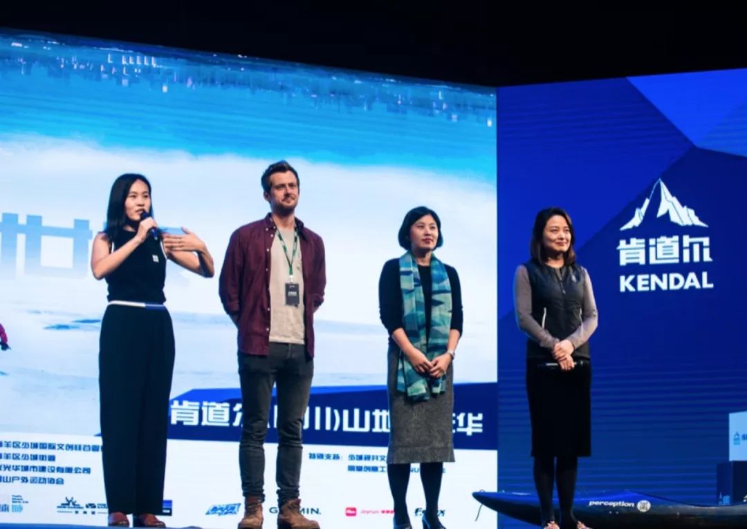 初冬虽冷，城事依旧热