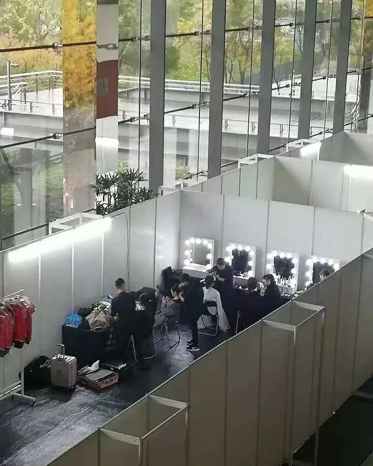 意大利服装奢侈品牌DG辱华：吃着“娘”的奶，还骂自己的娘！