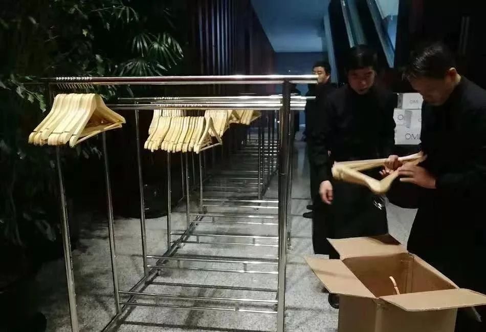 意大利服装奢侈品牌DG辱华：吃着“娘”的奶，还骂自己的娘！