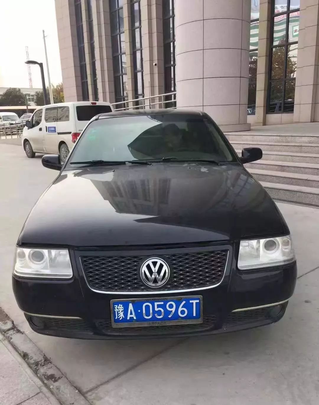 中牟县将公开拍卖23辆公务车，想捡便宜的快来看看这些车咋样！