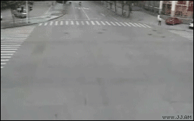 怎样才算闯红灯？这三张图告诉你答案 </p><p>　　 普法小课堂