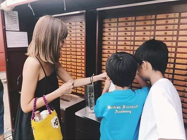 32ձŮ黹ޣȻʹ˦4000Ҹѣ