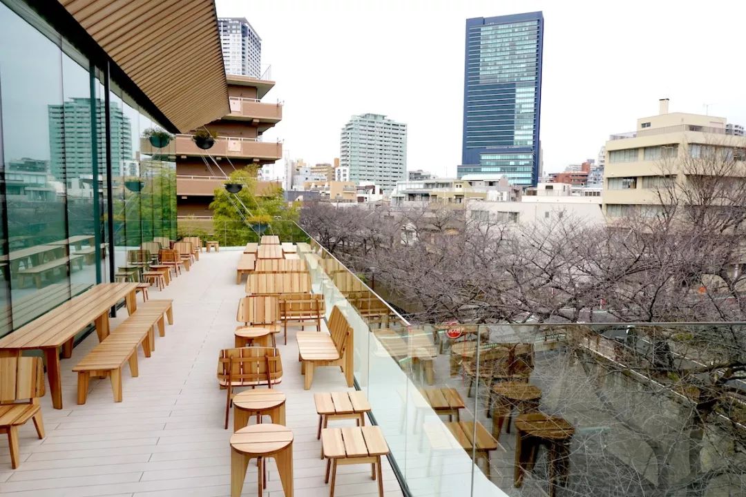最高阶星巴克店在东京中目黑开业！全世界仅5家，一杯冰咖啡1200日元！