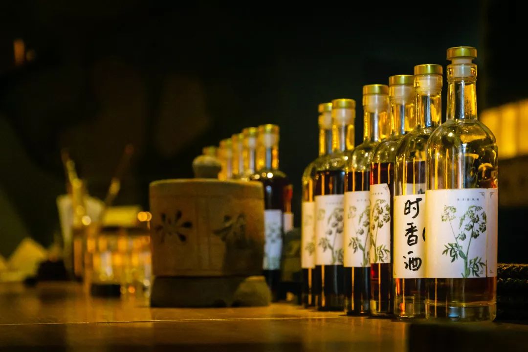 以香为引,时香酒作魂,饮一杯中式调酒,与子拾风味