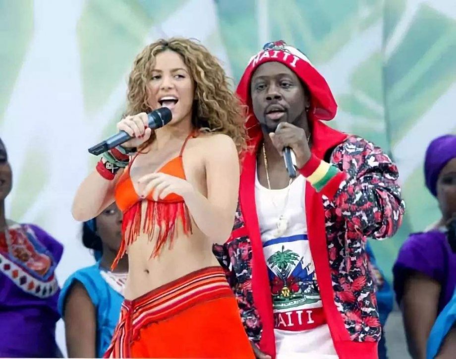 06年世界杯歌曲是哪些(Shakira——《Hips Don’t Lie》国际足联唯一指定天后，唱主题歌送男友！)