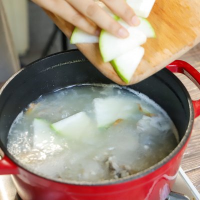 薏米冬瓜排骨湯,