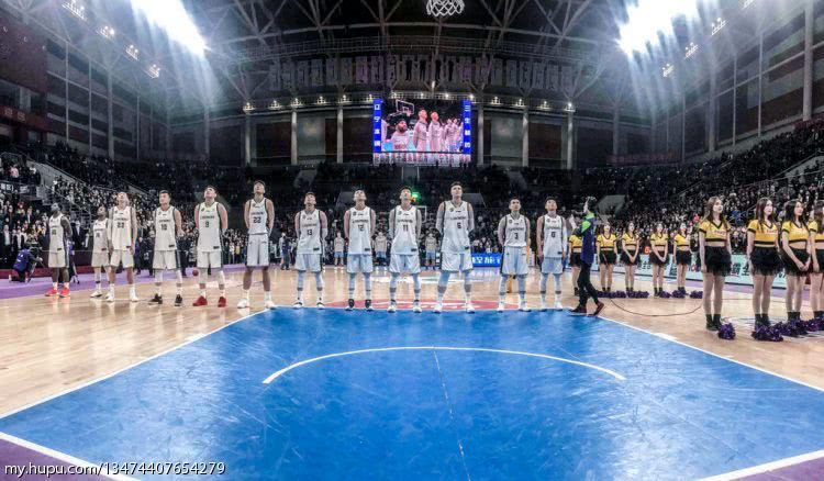 为什么cba不用nba地板(硬核科普！为什么CBA地板不如NBA“颜值高”？)