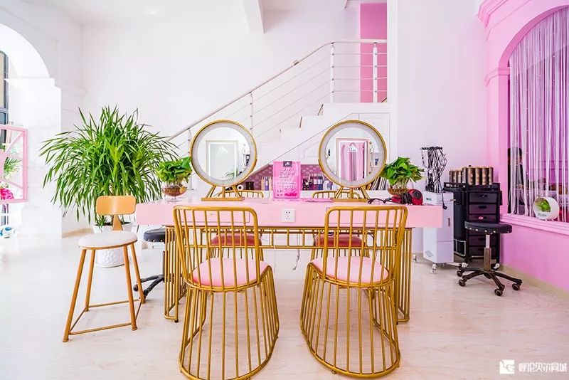 免费理发！免费染发！这家新开美发会所，即将成为网红打卡新地标！